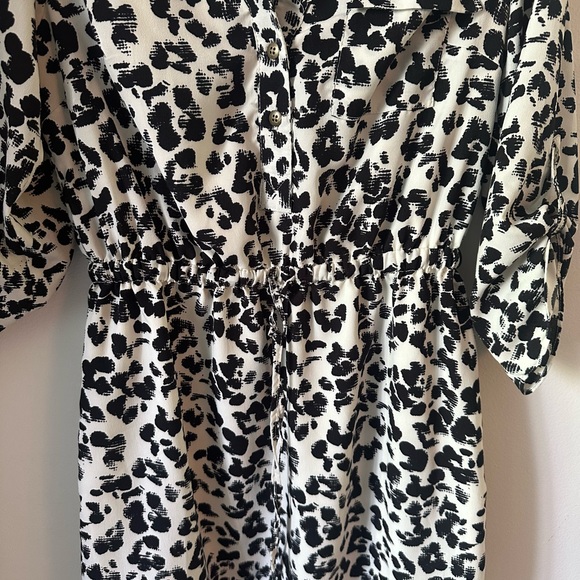 Flirty Leopard Print Dress - Picture 4 of 5